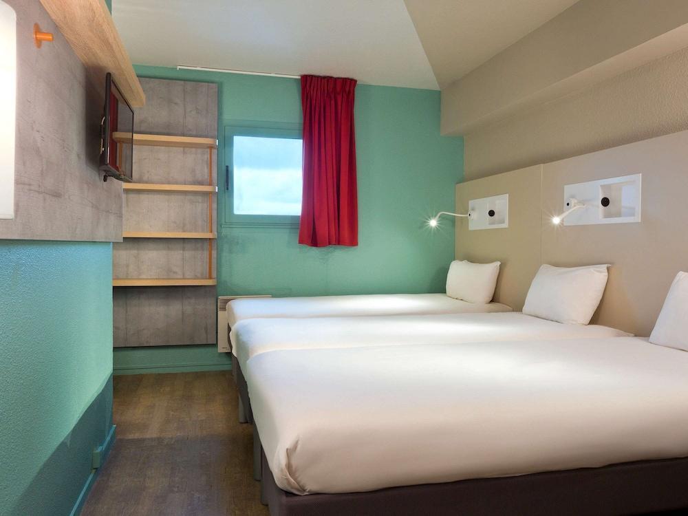 Ibis Budget Les Champarts