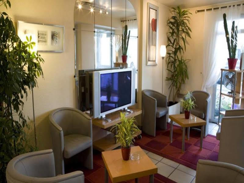 Ibis Budget Les Champarts Hotel Chille