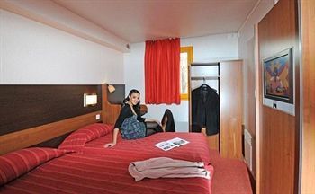 Ibis Budget Les Champarts
