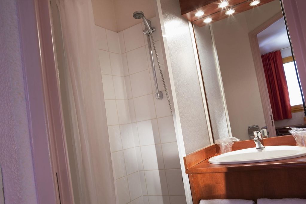 Hotel Ibis Budget Les Champarts 2*