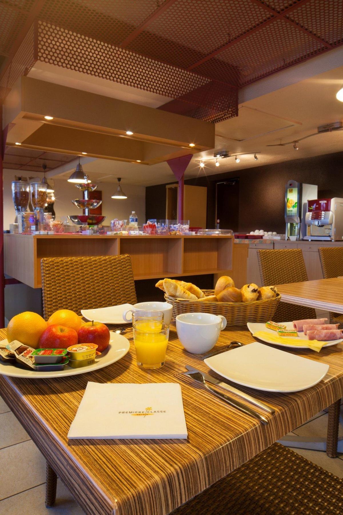 Hotel Ibis Budget Les Champarts