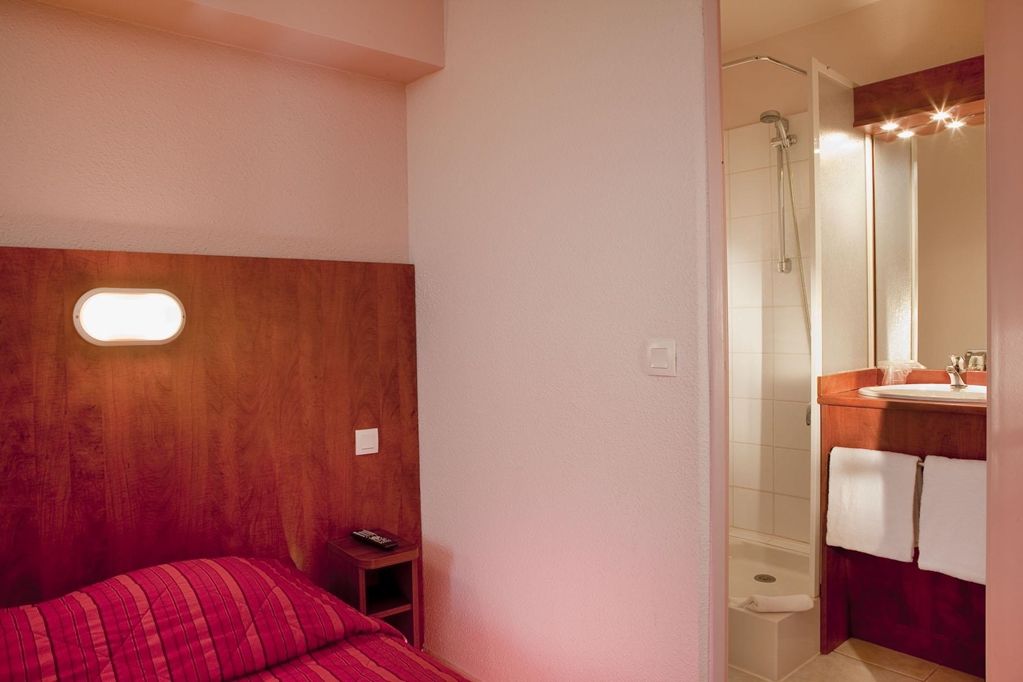 Hotel Ibis Budget Les Champarts