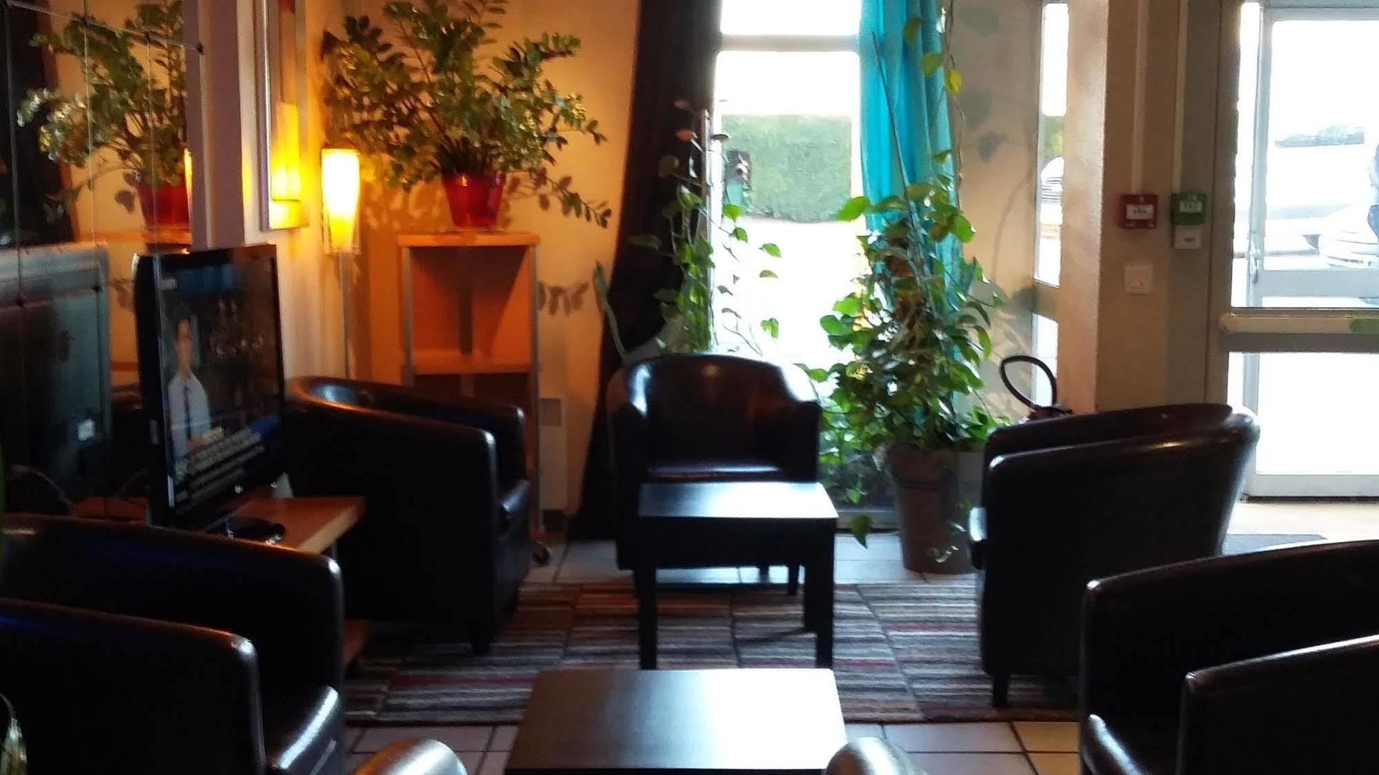 Ibis Budget Les Champarts 2*