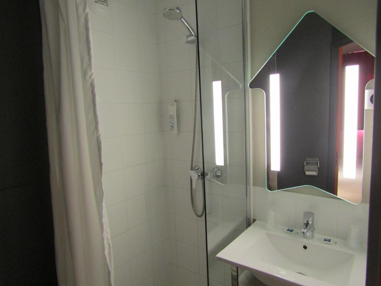 Ibis Budget Les Champarts 2*